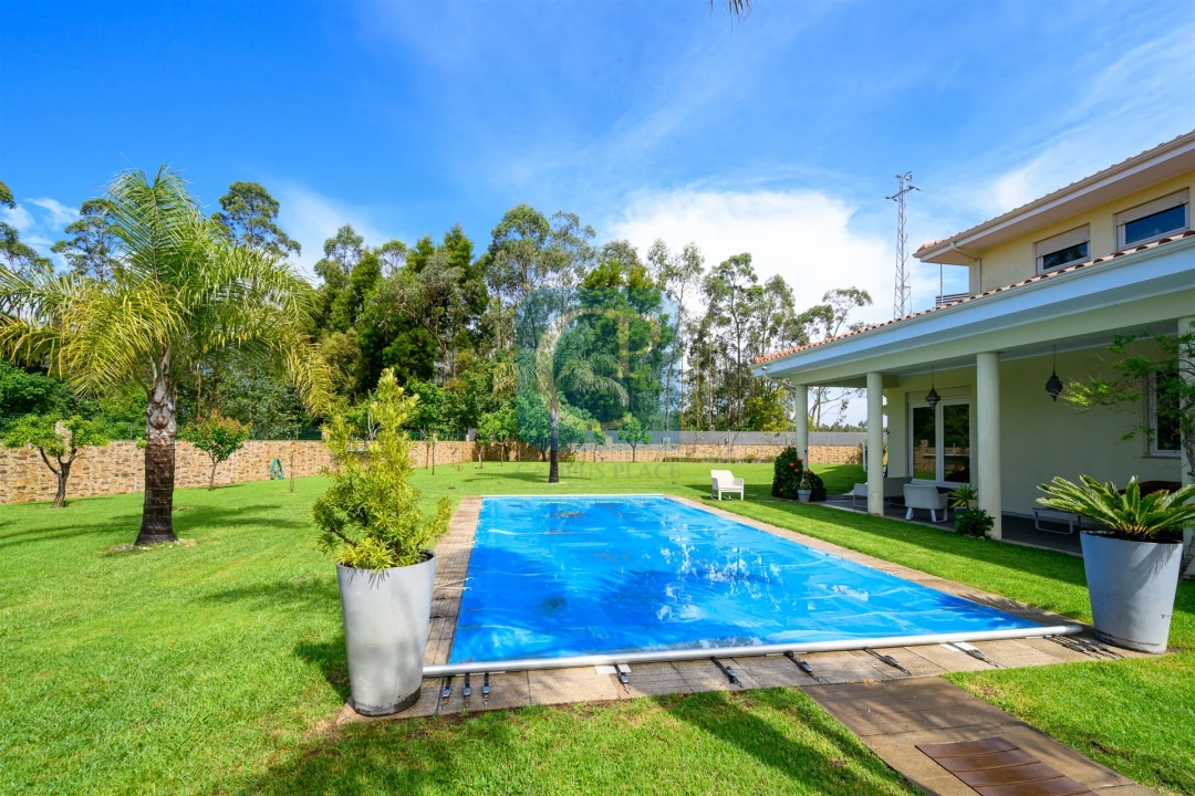 Moradia T5 para Venda em Modivas Foto 16