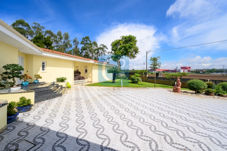 Moradia T5 para Venda em Modivas Foto 22