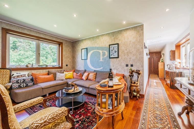 Moradia T5 para Venda em Modivas Foto 24