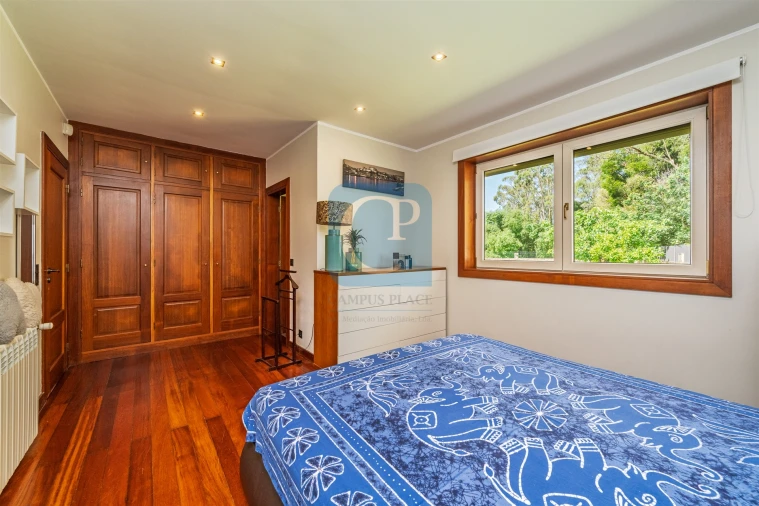 Moradia T5 para Venda em Modivas Foto 32