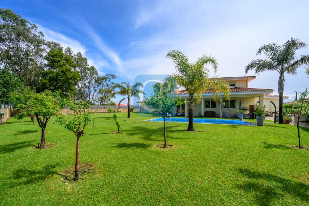 Moradia T5 para Venda em Modivas Foto 18