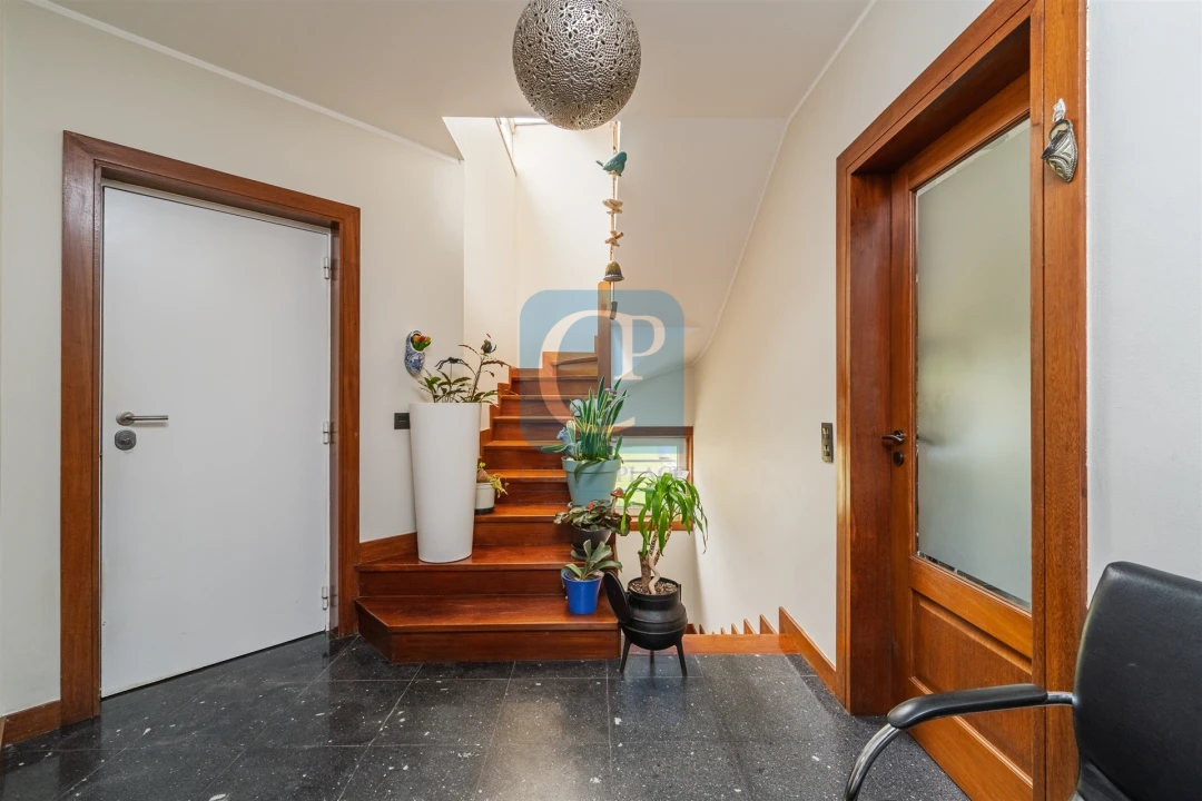 Moradia T5 para Venda em Modivas Foto 2