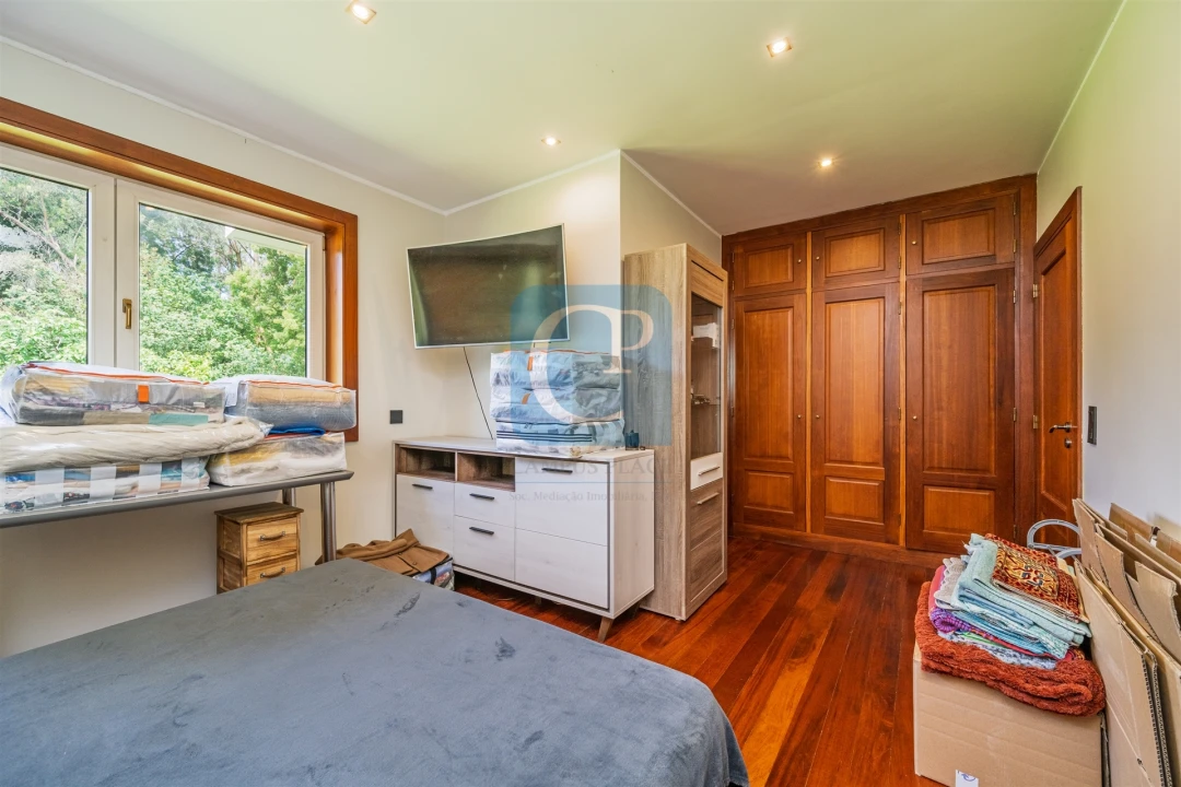 Moradia T5 para Venda em Modivas Foto 27