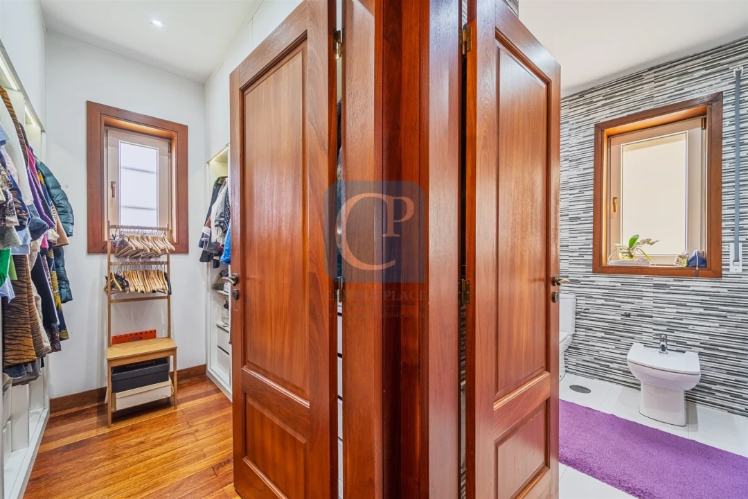 Moradia T5 para Venda em Modivas Foto 36