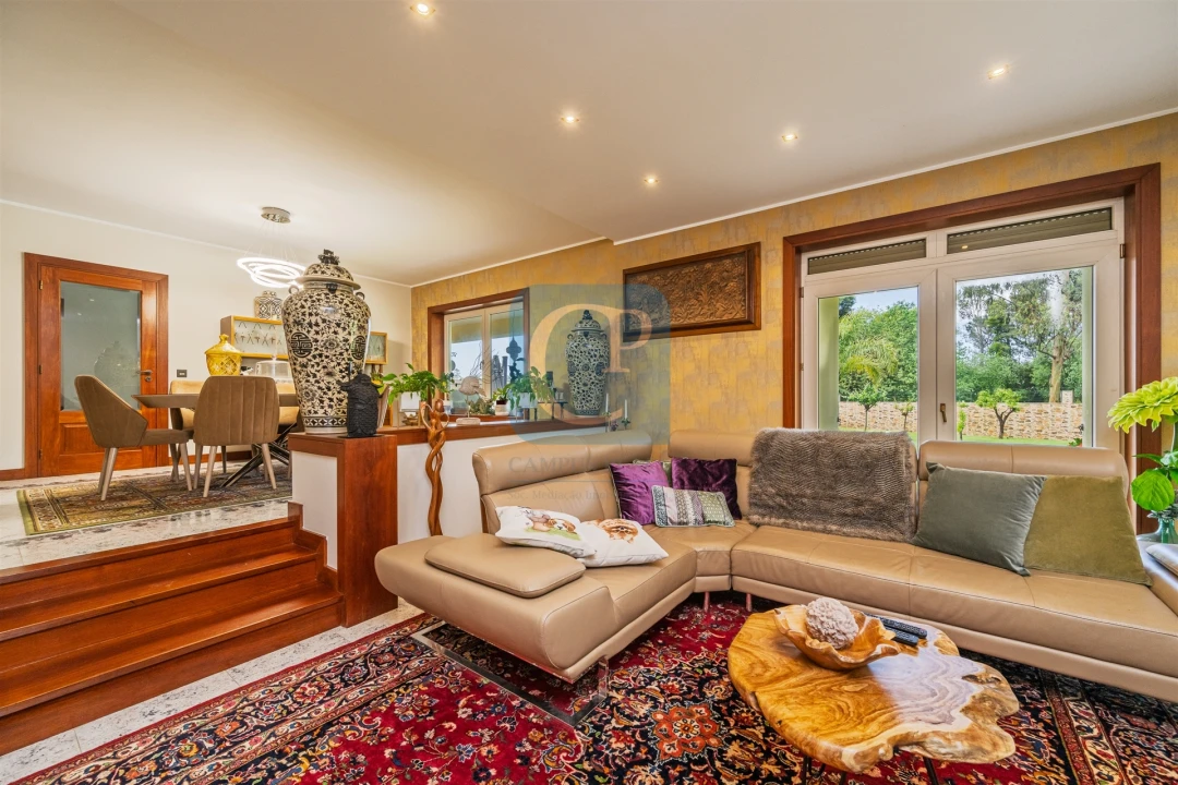 Moradia T5 para Venda em Modivas Foto 11