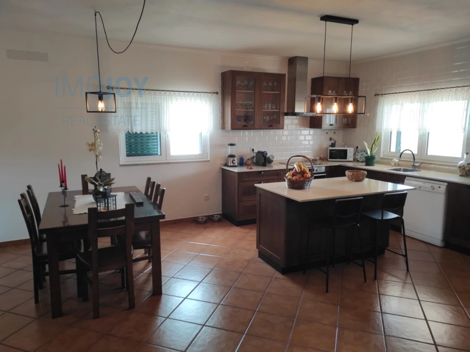 Moradia T4 para Venda em Alter do Chão Foto 9