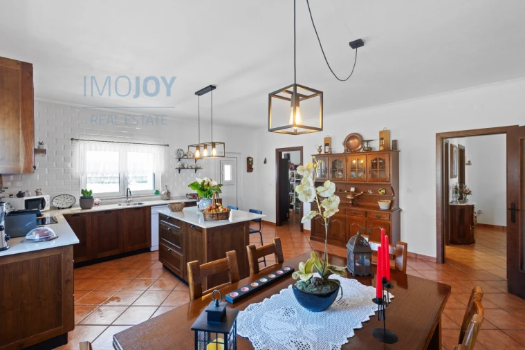 Moradia T4 para Venda em Alter do Chão Foto 8