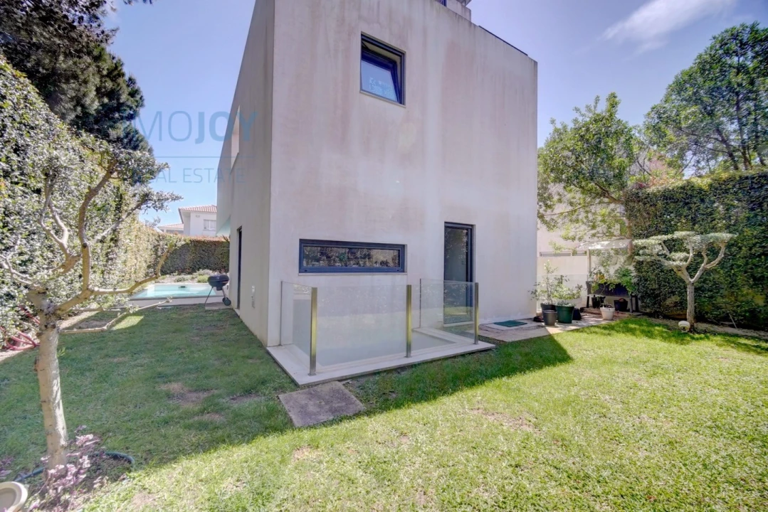 Moradia T4 para Venda em Cascais e Estoril Foto 30