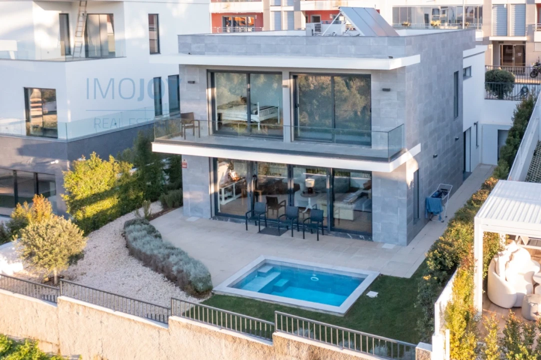 Moradia T3 para Venda em Cascais e Estoril Foto 1