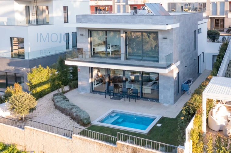 Moradia T3 para Venda em Cascais e Estoril