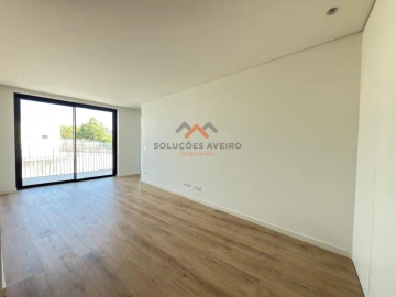 Apartamento T2 para Venda em Esgueira