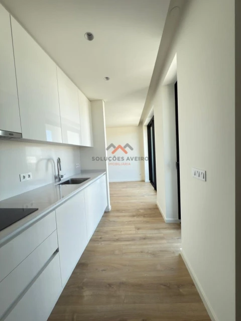 Apartamento T2 para Venda em Esgueira