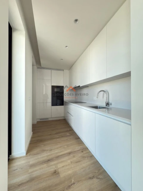 Apartamento T2 para Venda em Esgueira