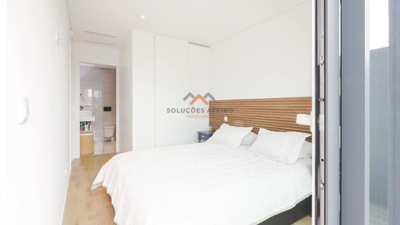 Apartamento T2 para Venda em Glória e Vera Cruz Foto 16