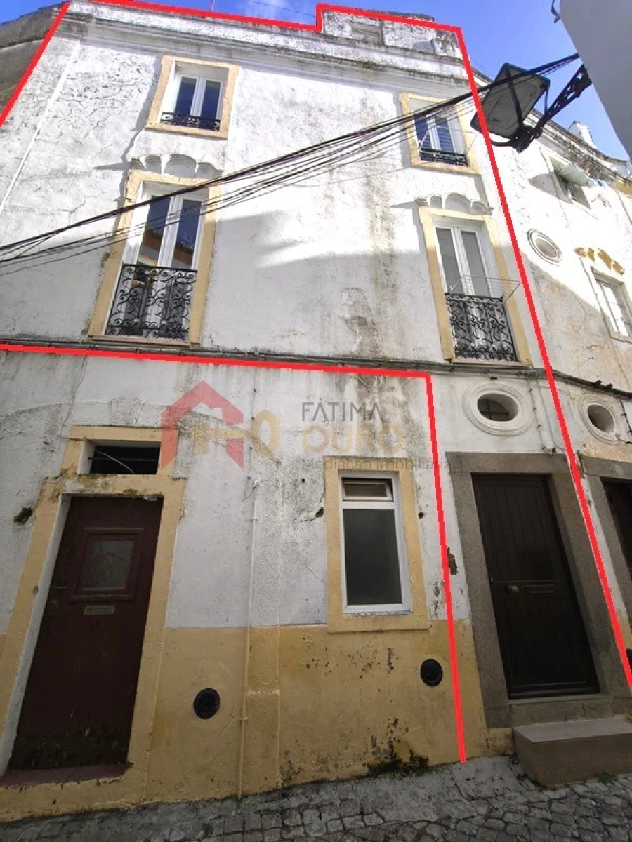 Quinta T3 para Venda em Assunção, Ajuda, Salvador e Santo Ildefonso Foto 1