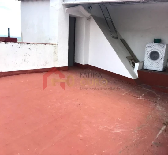 Quinta T3 para Venda em Assunção, Ajuda, Salvador e Santo Ildefonso Foto 17