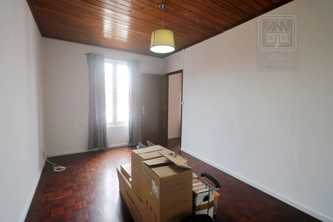 Moradia T3 para Venda em Arrifes Foto 16