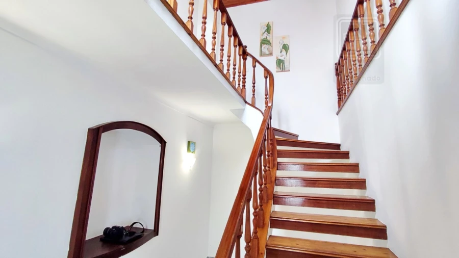 Moradia T3 para Venda em Arrifes Foto 7