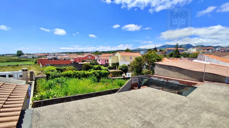 Moradia T3 para Venda em Arrifes Foto 52