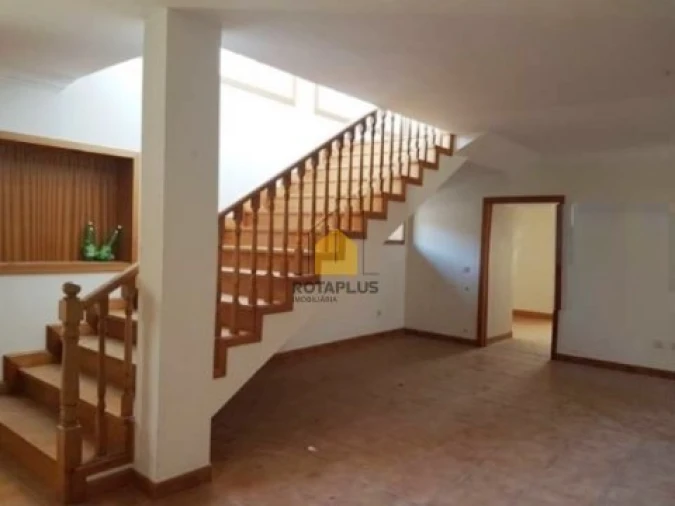 Moradia T5 para Venda em Esmoriz Foto 4