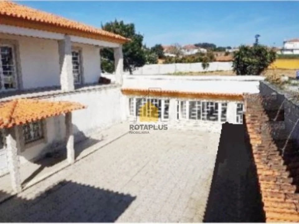 Moradia T5 para Venda em Esmoriz Foto 1