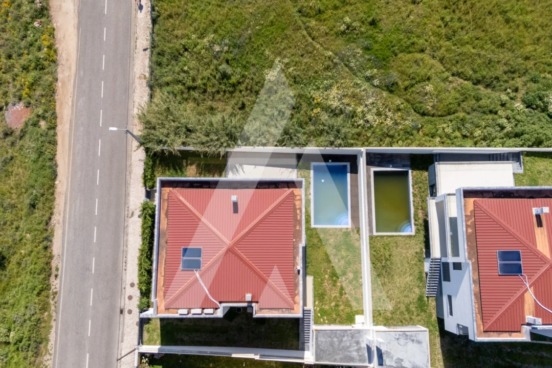 Moradia T5 para Venda em Santo António dos Cavaleiros e Frielas Foto 35