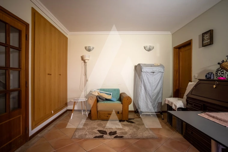 Negócio para Venda em Gafanha da Encarnação Foto 25