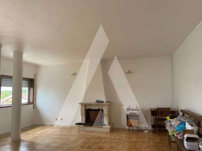 Apartamento T3 para Venda em Covões e Camarneira Foto 4