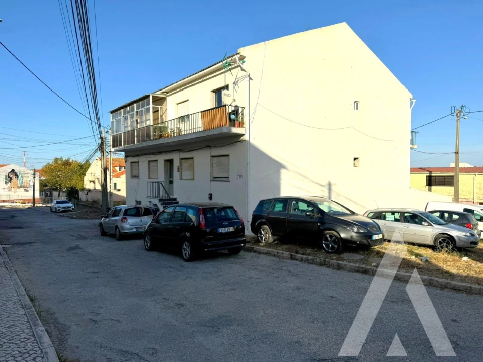 Prédio para Venda em Santa Iria de Azoia, São João da Talha e Bobadela Foto 6