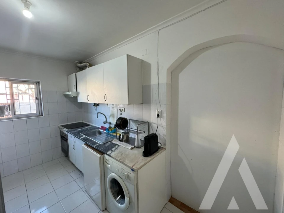 Prédio para Venda em Santa Iria de Azoia, São João da Talha e Bobadela Foto 17