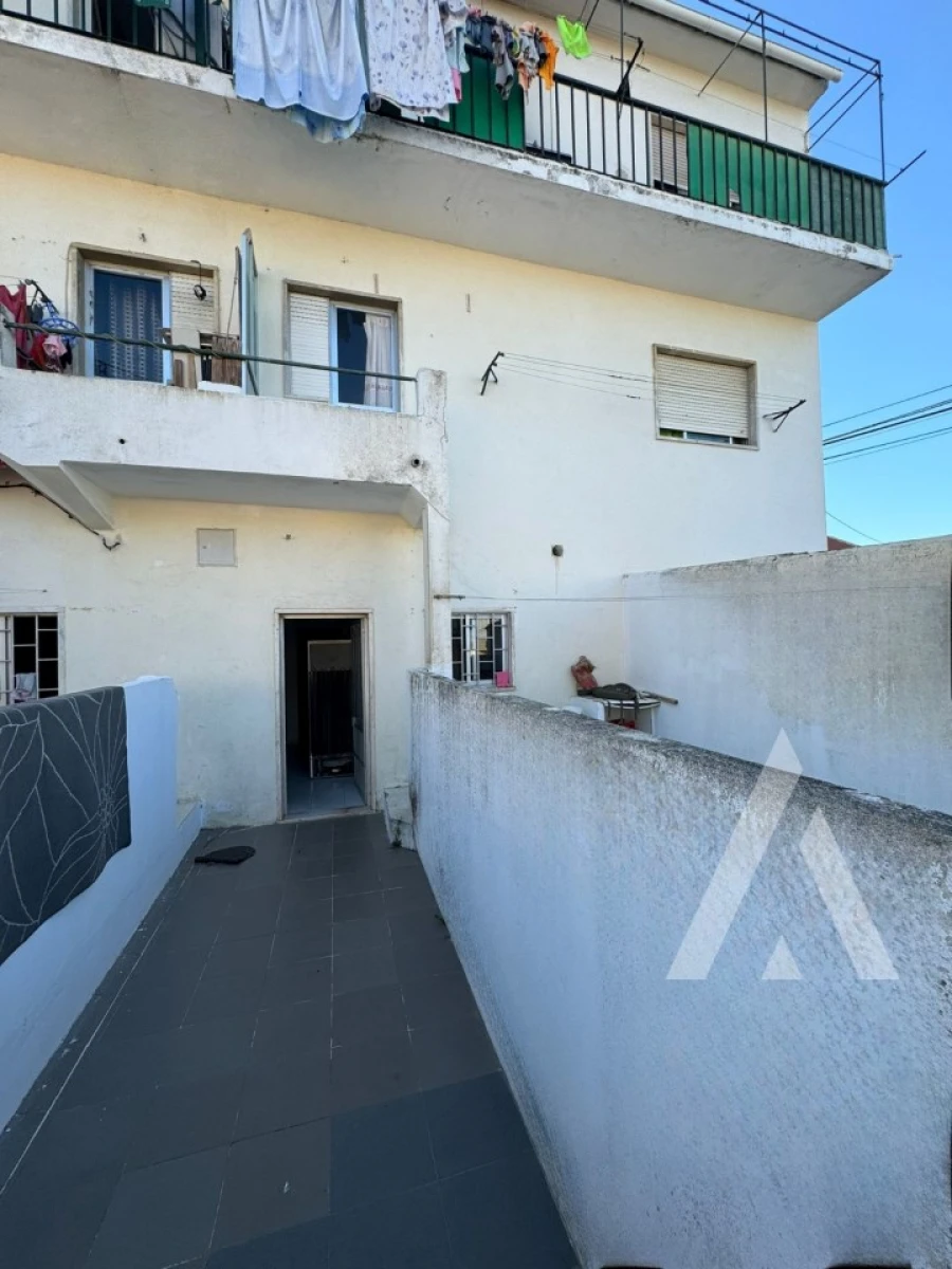 Prédio para Venda em Santa Iria de Azoia, São João da Talha e Bobadela Foto 20