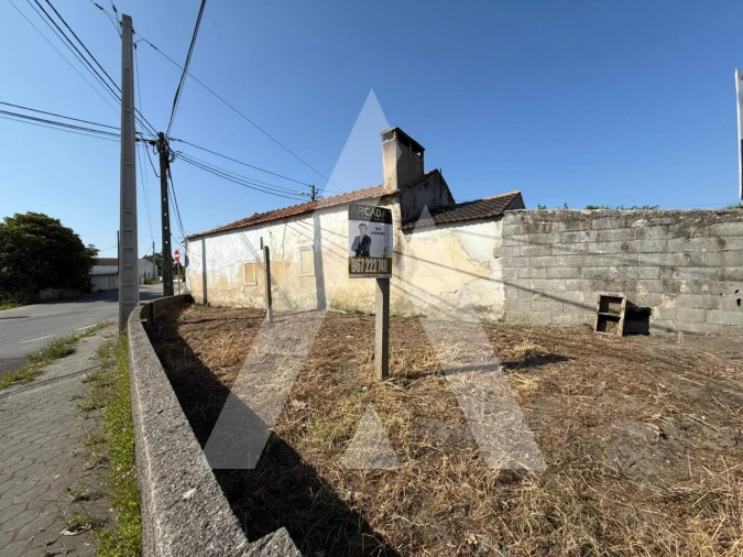Moradia T2 para Venda em Aradas Foto 2