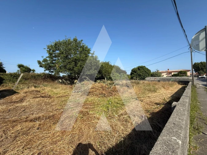 Moradia T2 para Venda em Aradas Foto 5