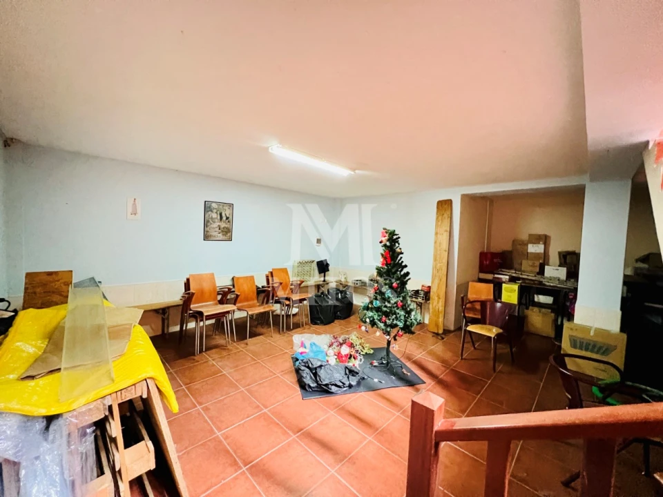 Negócio para Venda em Santa Marta de Portuzelo Foto 6