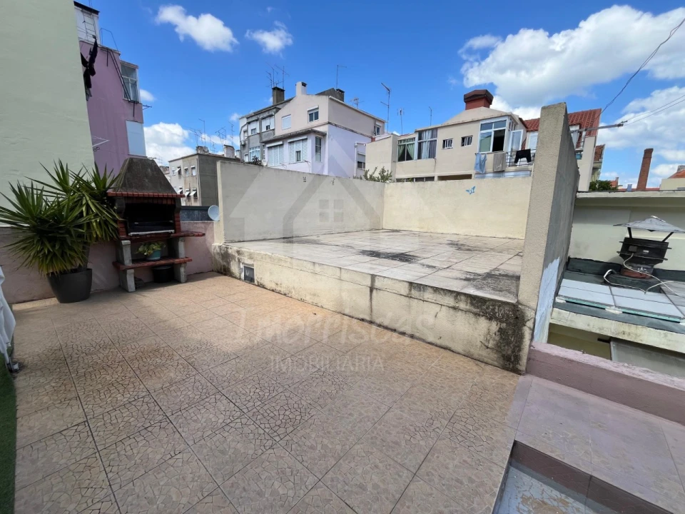 Apartamento T2 para Venda em Moscavide e Portela Foto 11