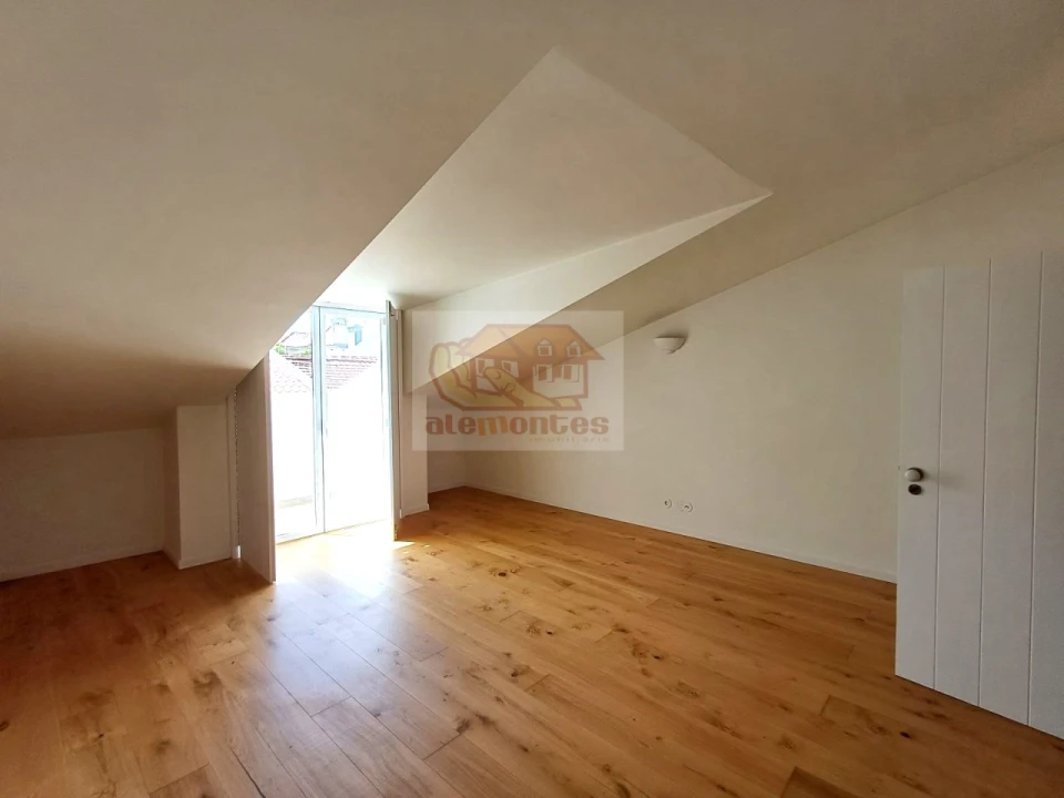 Moradia T3 para Venda em Grândola e Santa Margarida da Serra Foto 9