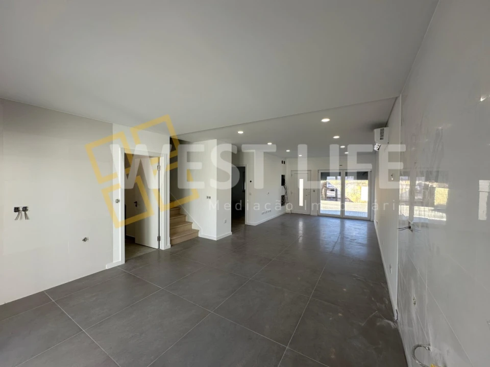 Moradia T4 para Venda em Lourinhã e Atalaia Foto 6