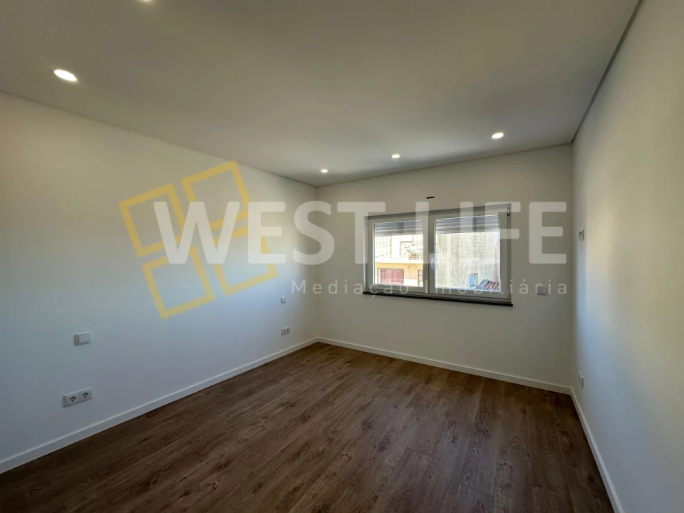 Moradia T4 para Venda em Lourinhã e Atalaia Foto 11