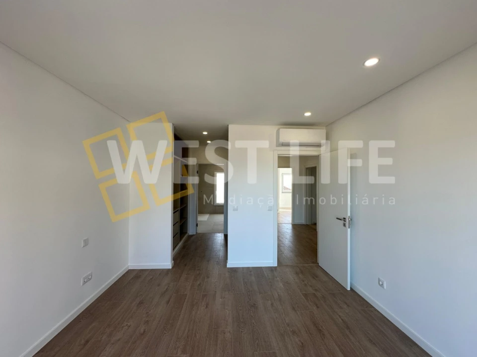 Moradia T4 para Venda em Lourinhã e Atalaia Foto 14