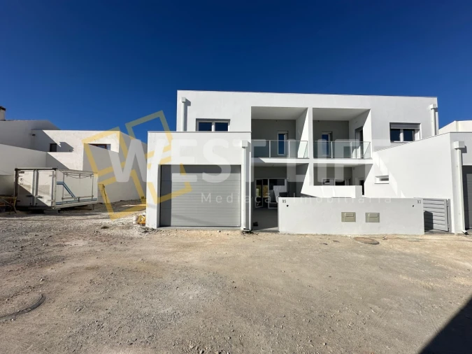 Moradia T4 para Venda em Lourinhã e Atalaia Foto 4