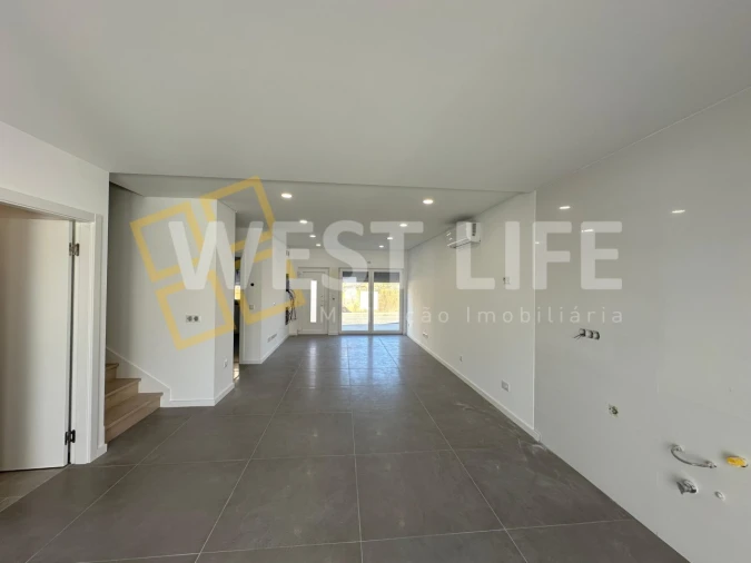 Moradia T4 para Venda em Lourinhã e Atalaia Foto 5