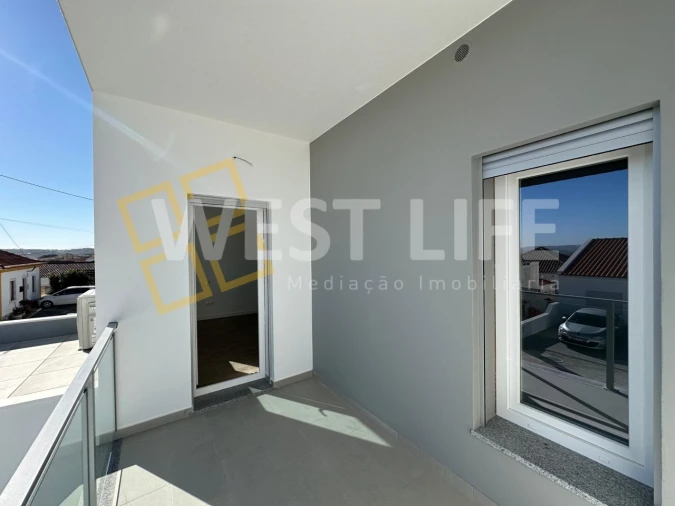 Moradia T4 para Venda em Lourinhã e Atalaia Foto 3