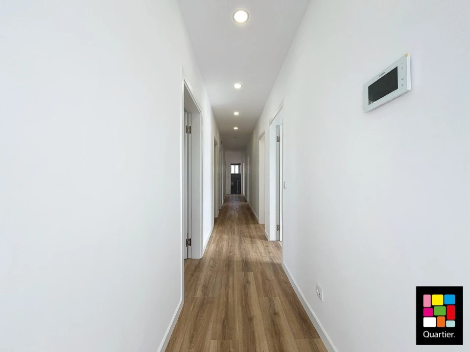 Moradia T12 para Venda em Fernao Ferro Foto 2