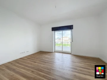 Moradia T12 para Venda em Fernao Ferro