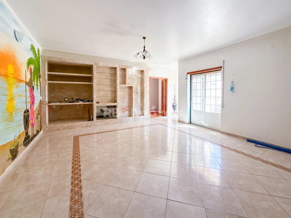 Moradia T4 para Venda em Mira de Aire Foto 3