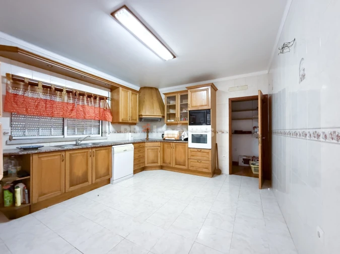 Moradia T4 para Venda em Mira de Aire