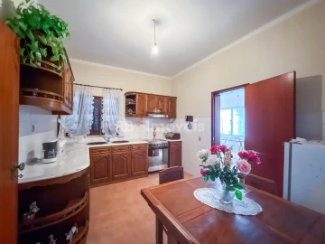 Moradia T2 para Venda em Madalena e Beselga