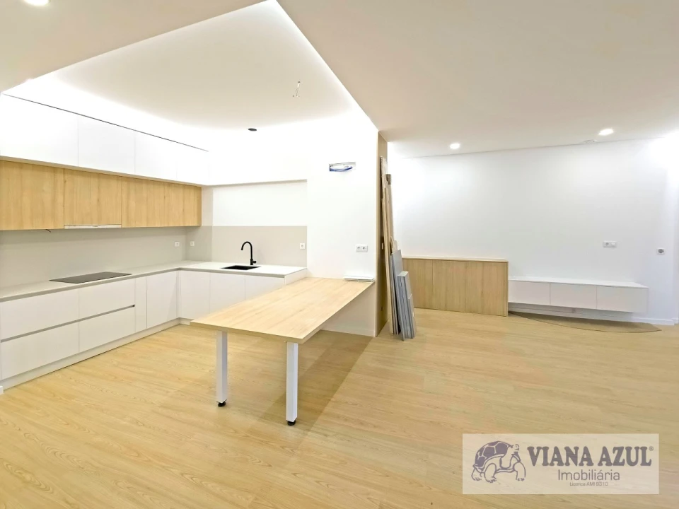 Apartamento T1 para Venda em Santa Maria Maior e Monserrate e Meadela Foto 1