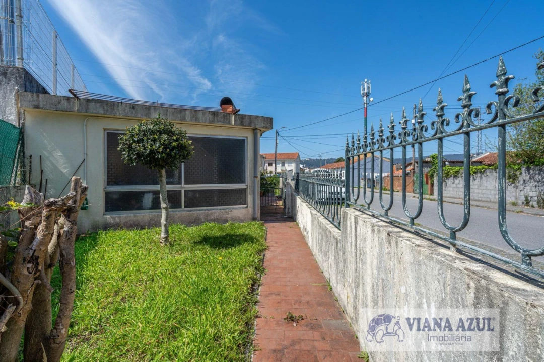 Moradia T3 para Venda em Darque Foto 4