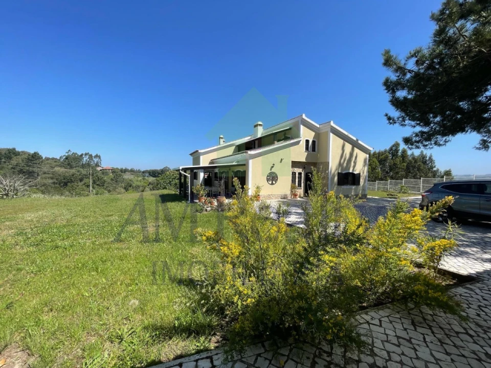 Moradia T4 para Venda em A dos Negros Foto 4